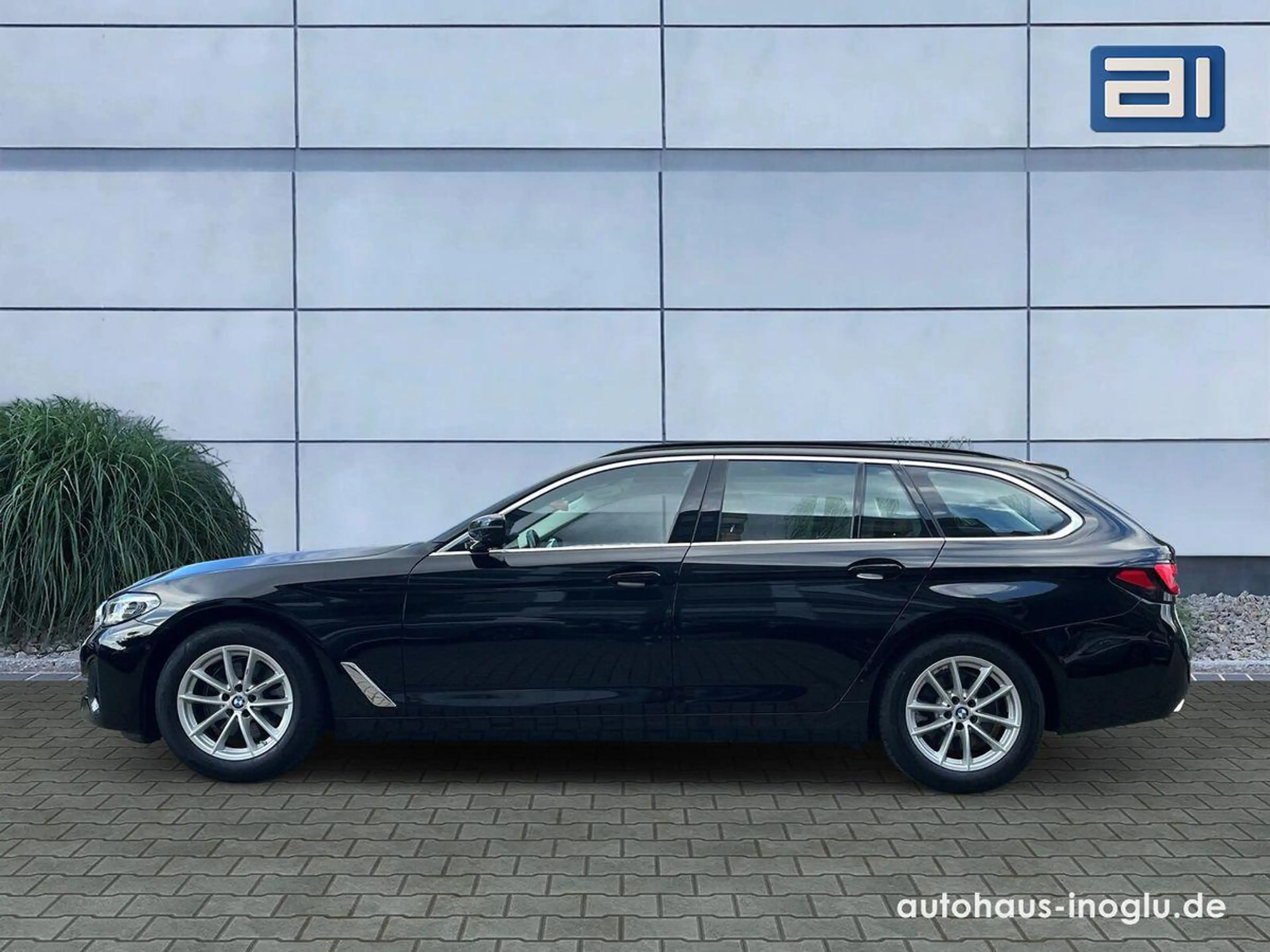 BMW 520 dA Live Cockpit Professional+Leder+Pano+Lenk/SHZ+R — photo 2