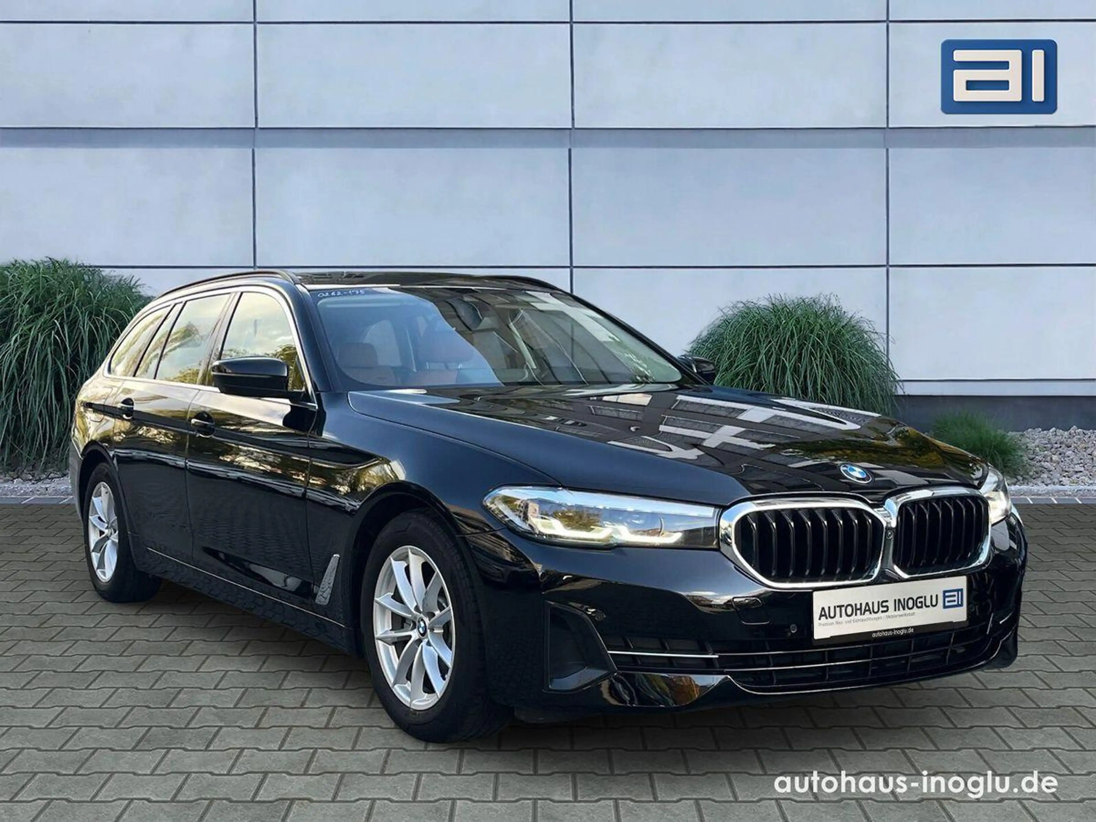 BMW 520 dA Live Cockpit Professional+Leder+Pano+Lenk/SHZ+R — photo 7
