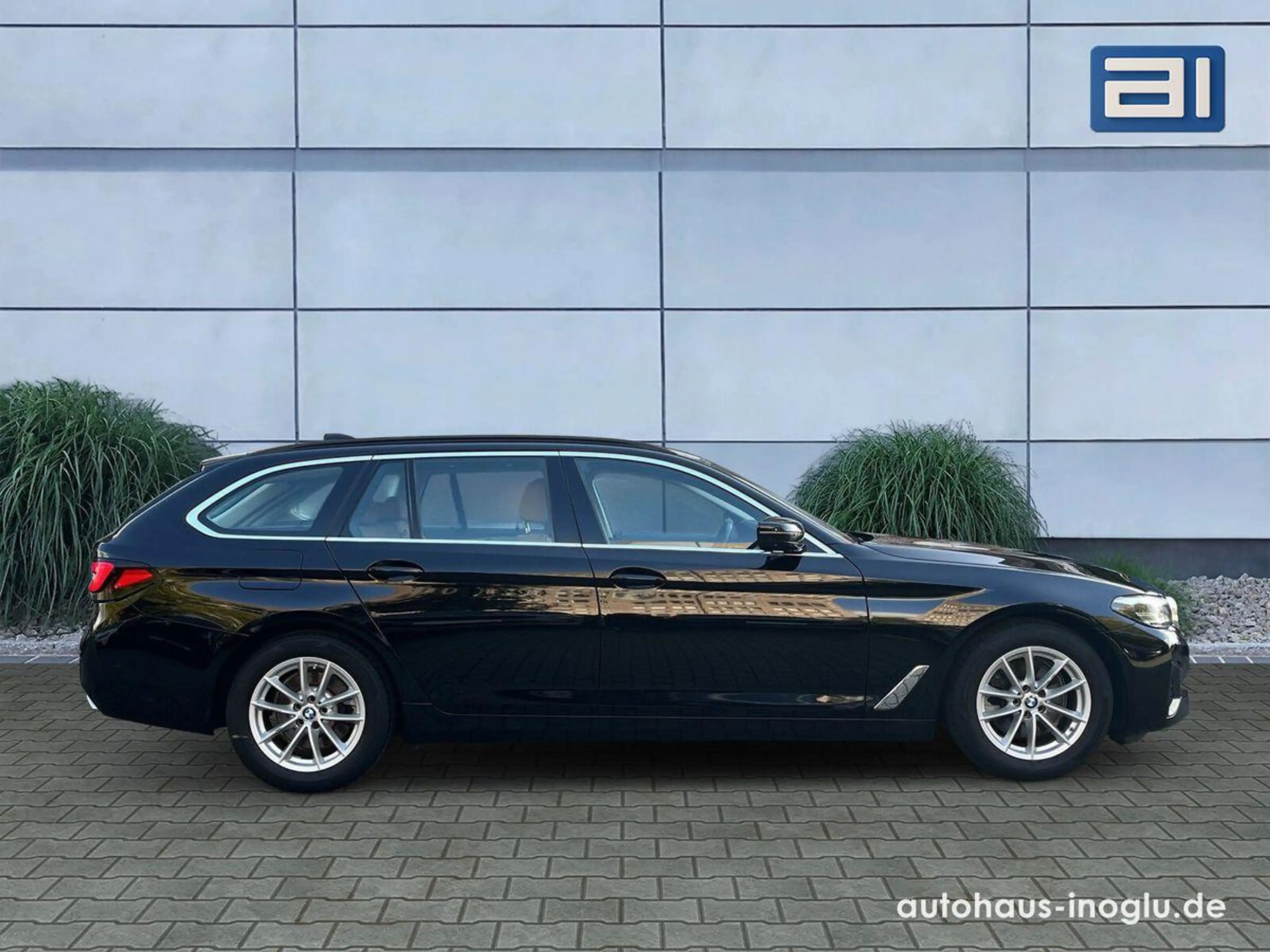 BMW 520 dA Live Cockpit Professional+Leder+Pano+Lenk/SHZ+R — photo 8