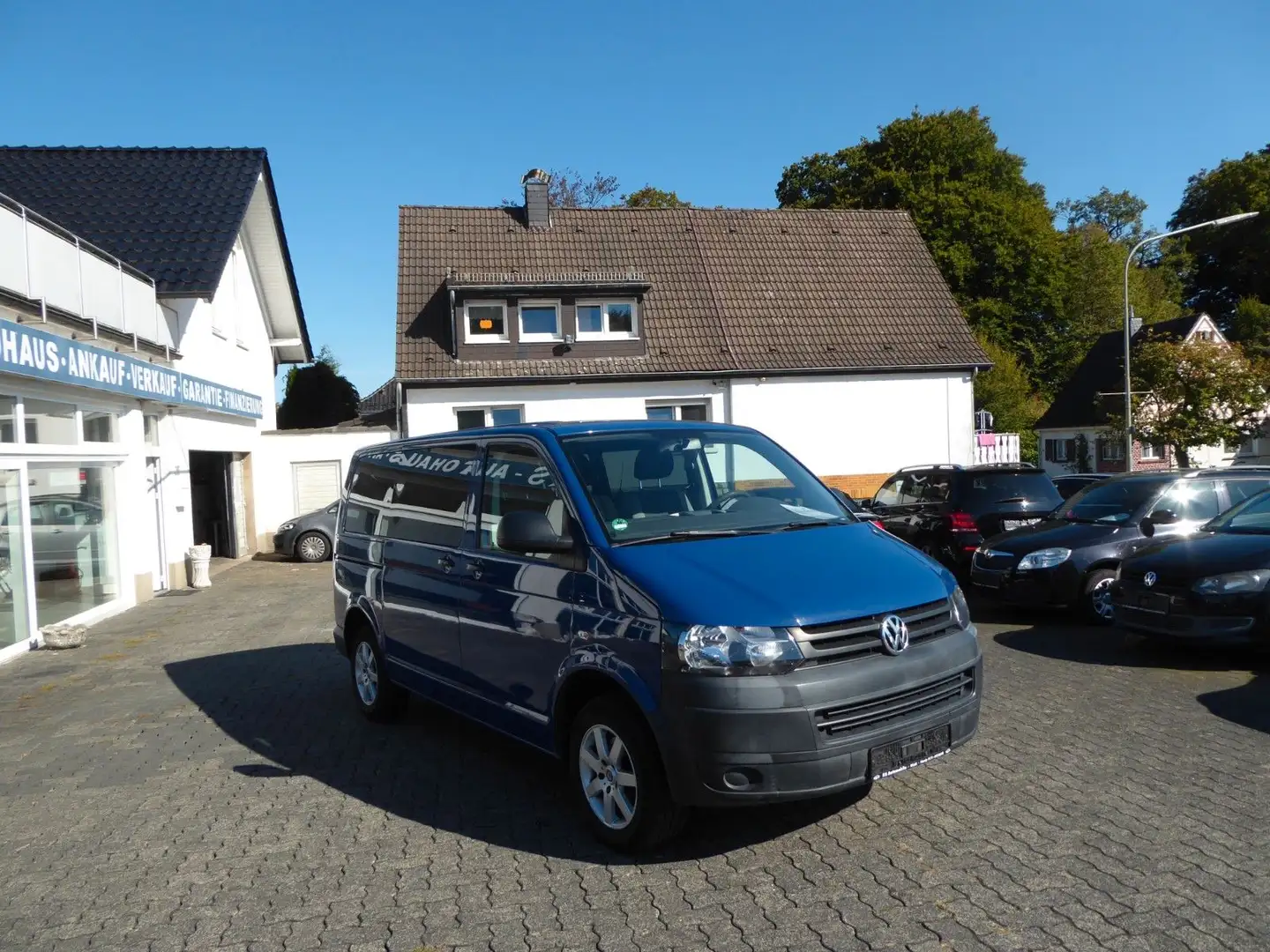 Volkswagen T5 Transporter Kasten-Kombi 9 Sitze Blau - 2