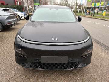 RWD Long Range 80.8 kWh facelift Trekhaak, nappale