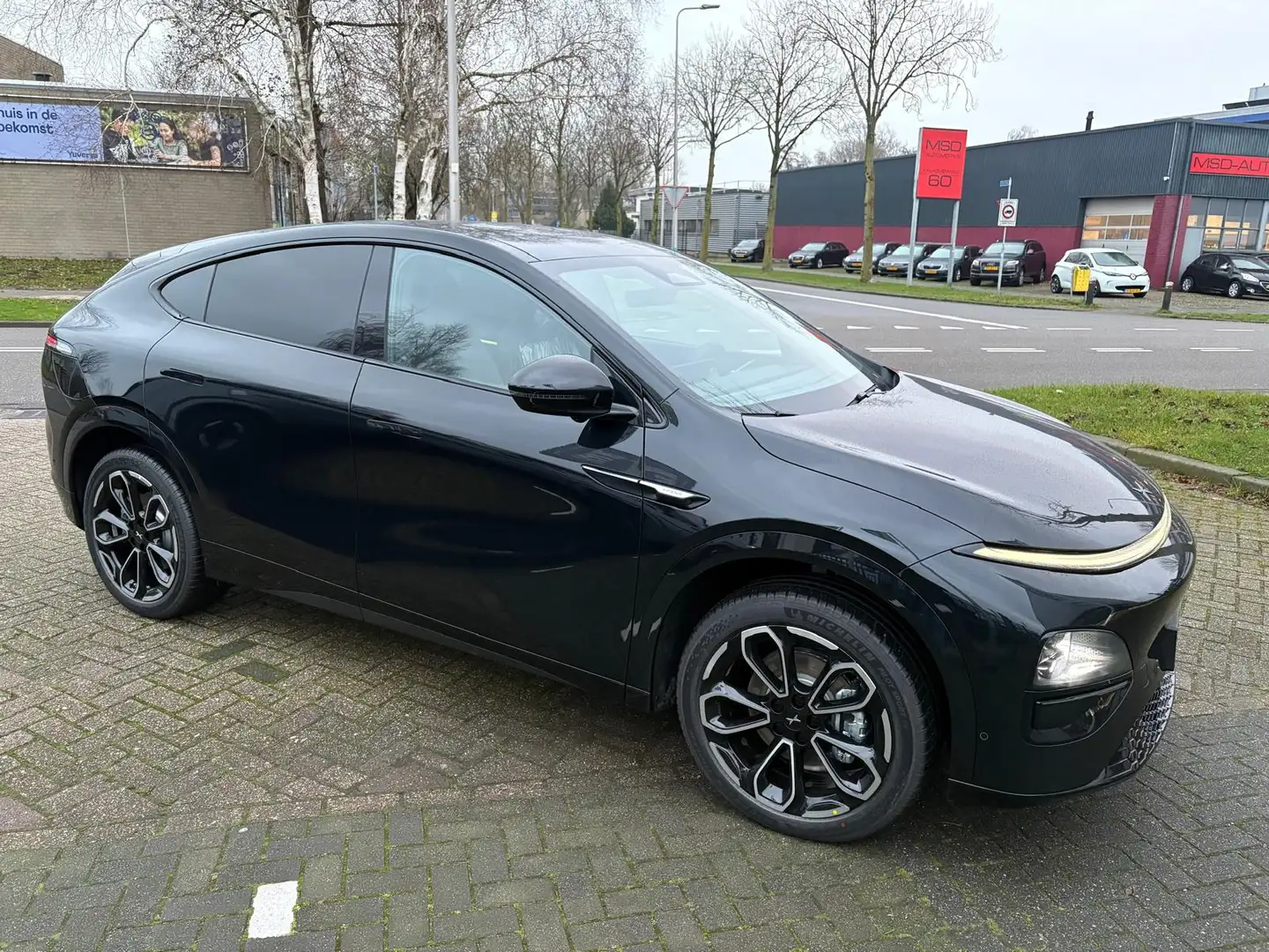 Xpeng G6 RWD Long Range 80.8 kWh facelift Trekhaak, nappale Schwarz - 2