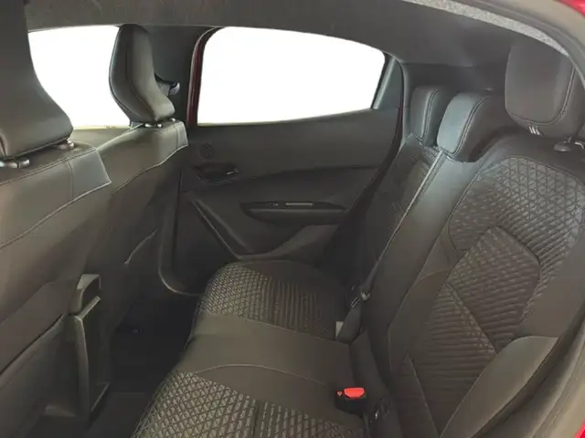 Renault Clio view 15