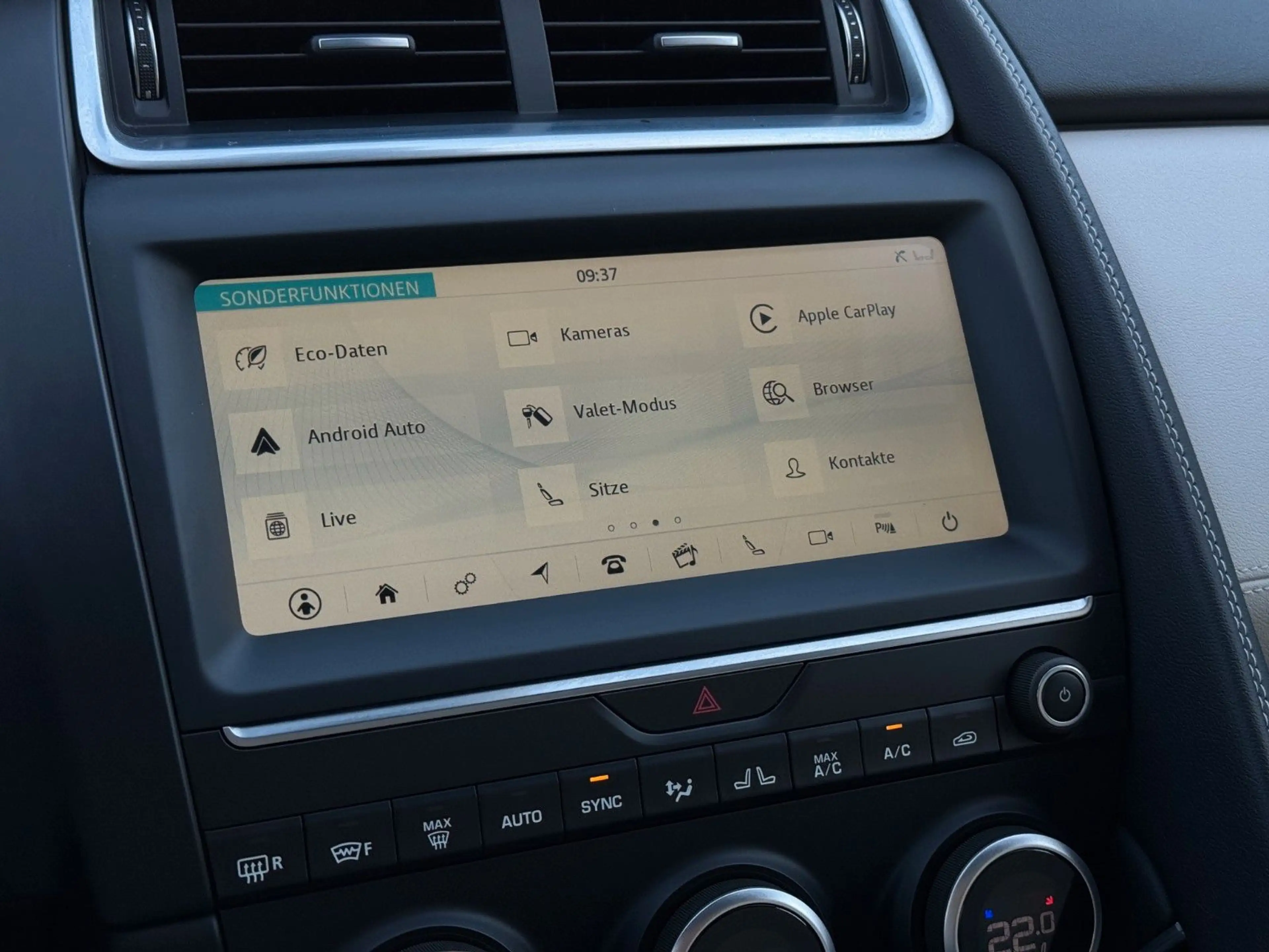 Jaguar E-Pace D180 AWD Aut. R-Dynamic S Black Pack PANO — photo 12