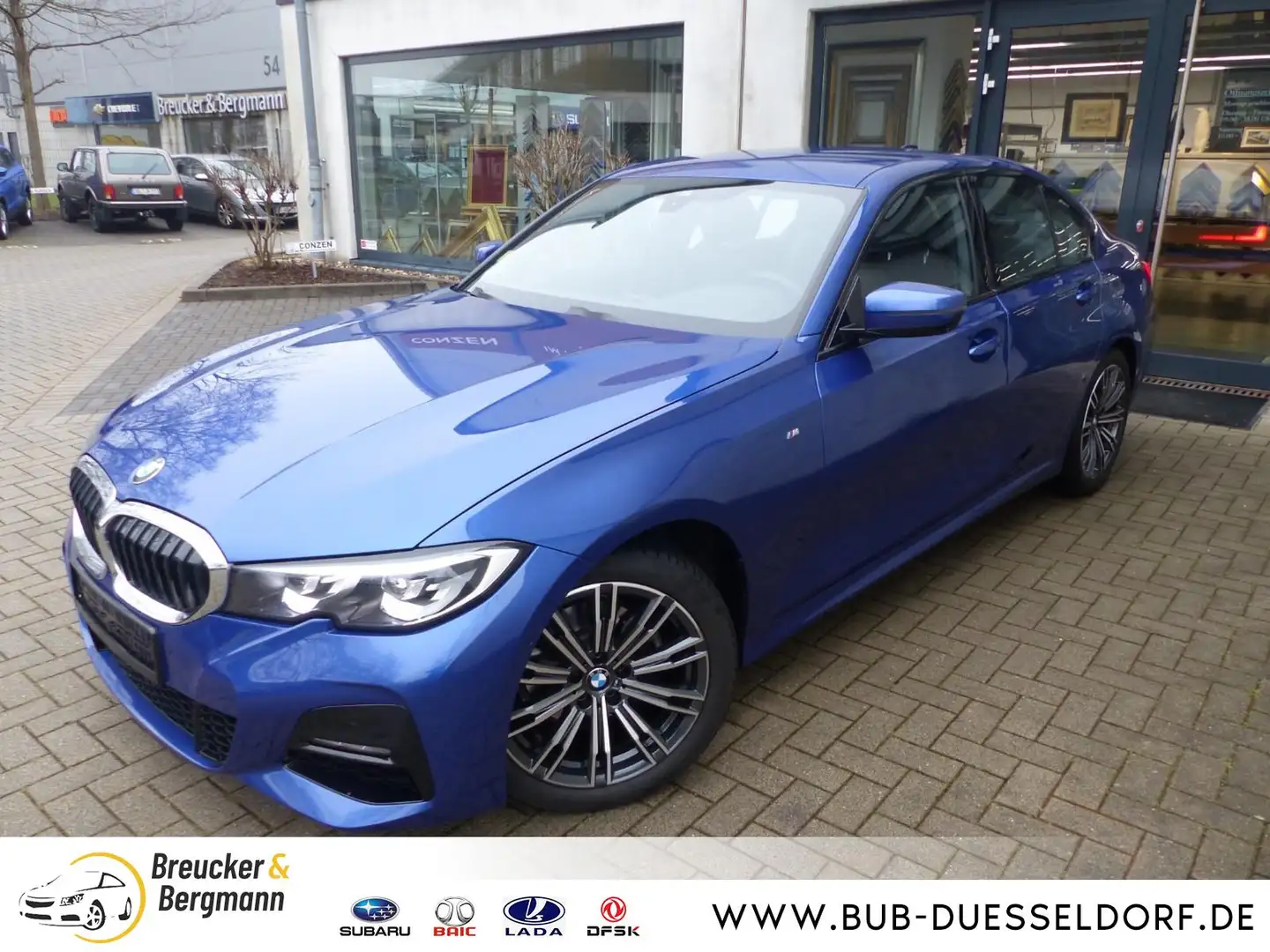 BMW 320 i M Sport-Paket Aut. Top gepflegt Blauw - 2