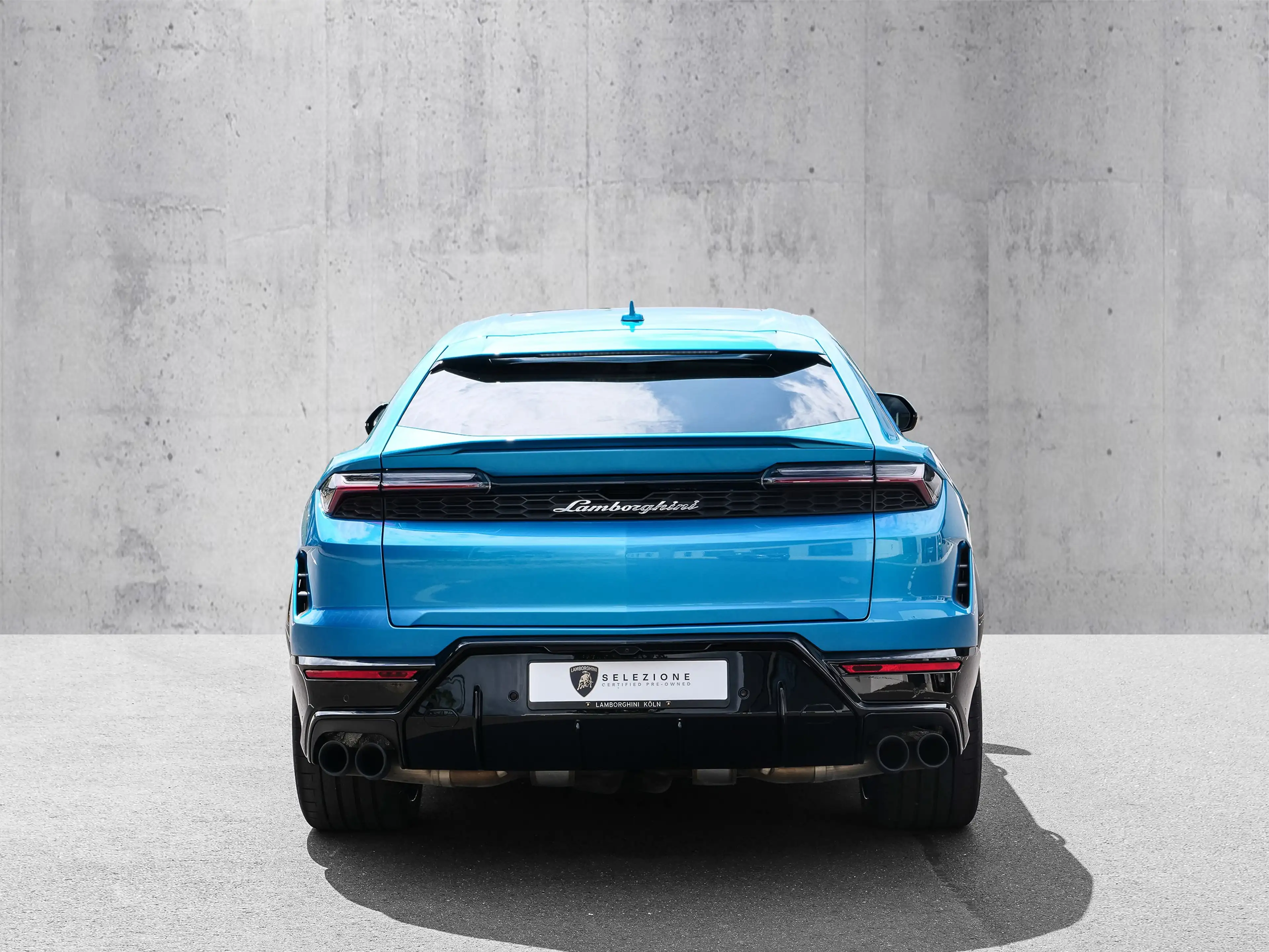 Lamborghini Urus SE Blu Uranus, Panoramic Roof — photo 4