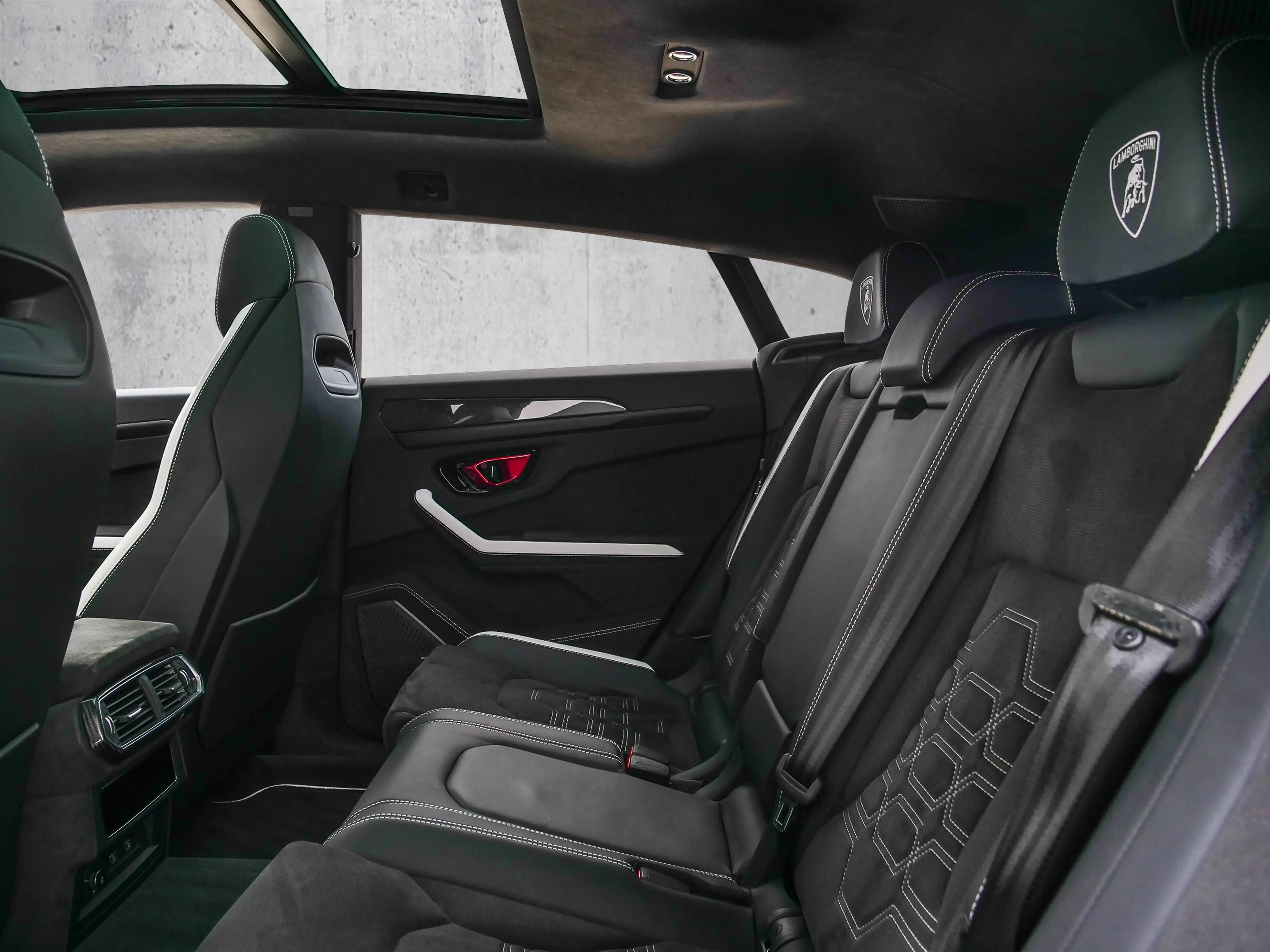 Lamborghini Urus SE Blu Uranus, Panoramic Roof — photo 13