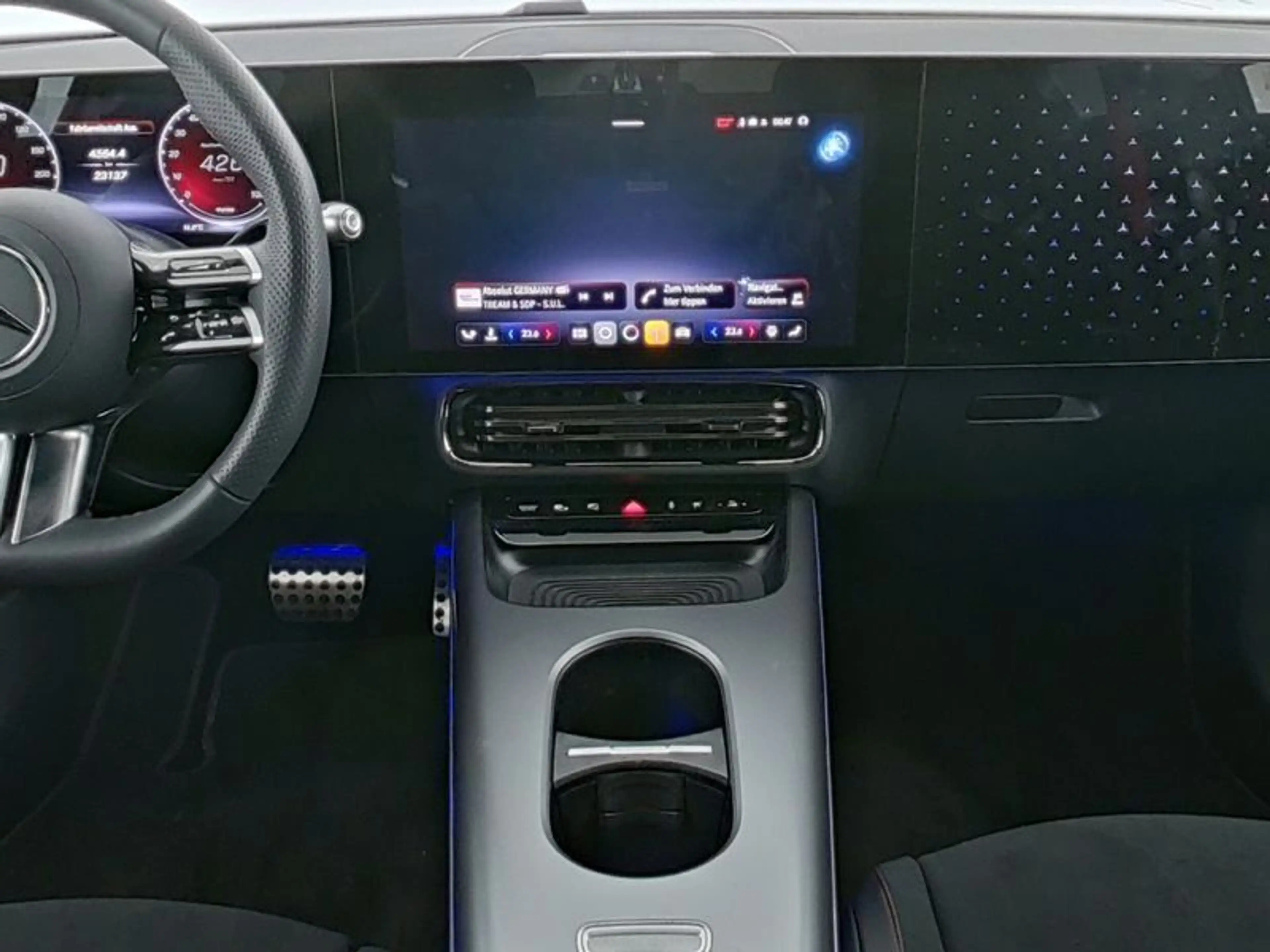 Mercedes-Benz CLA 250 + EQ AMG+ PREMIUM NIGHT PANO FAP MEMO VZA — photo 7