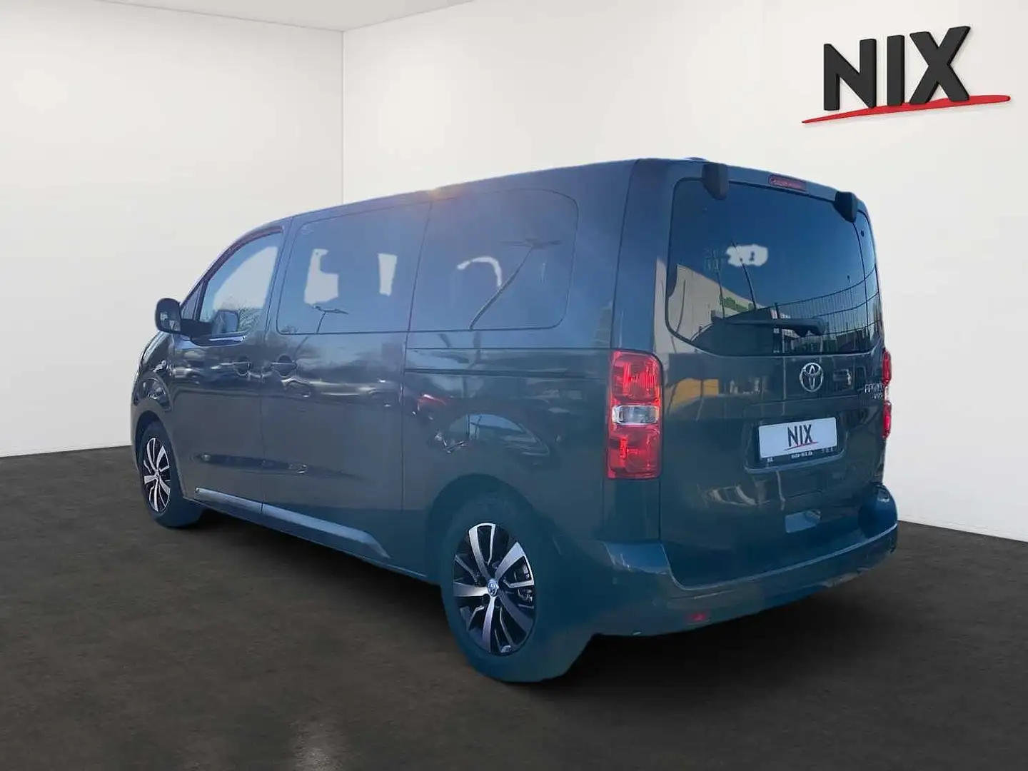 Toyota Proace Verso 2.0 D-4D L1 Team D Grau - 2
