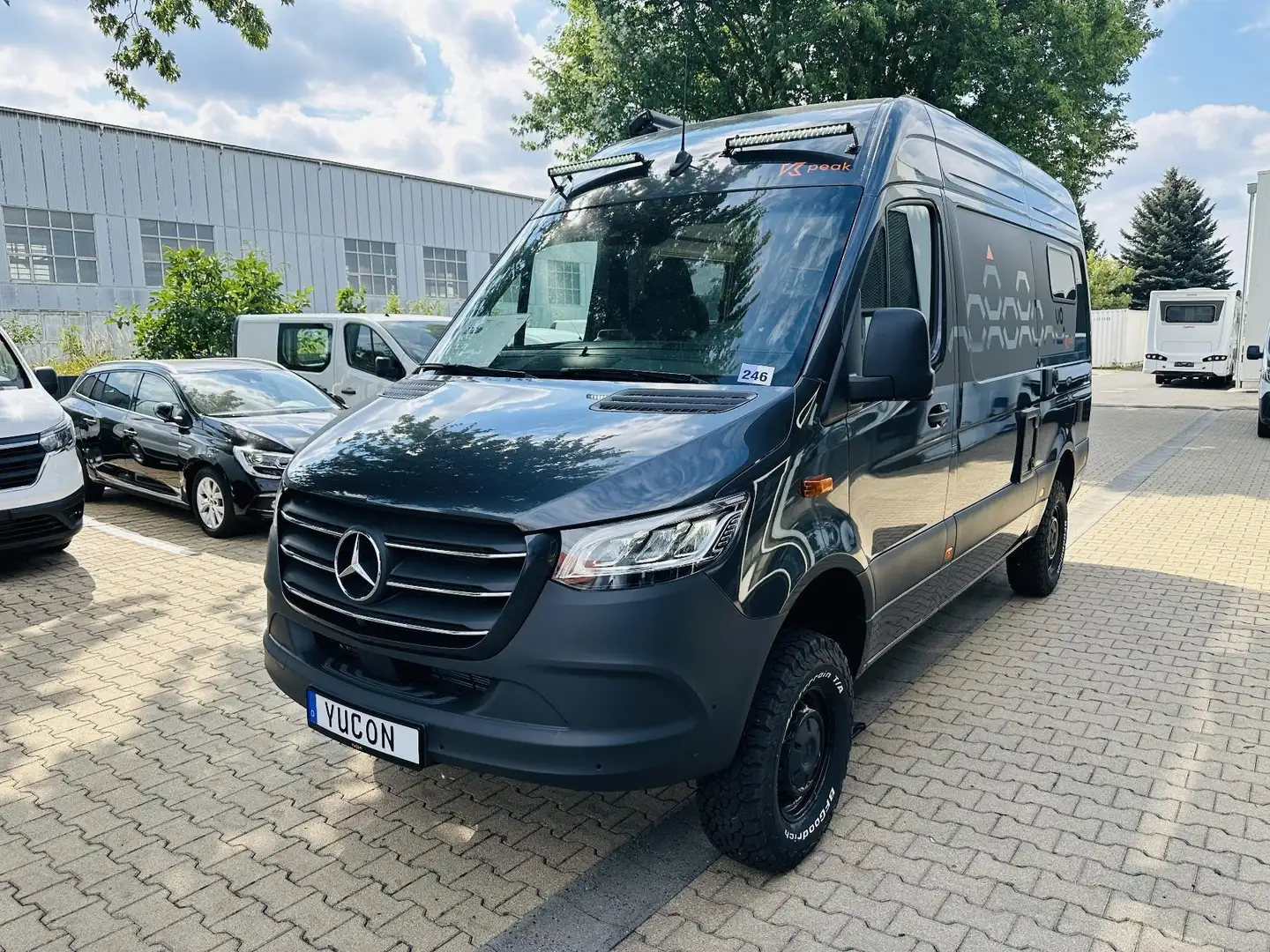 Frankia Yucon K-Peak 7.0 GD 4X4 4,1T mit Aufstelldach Grau - 1