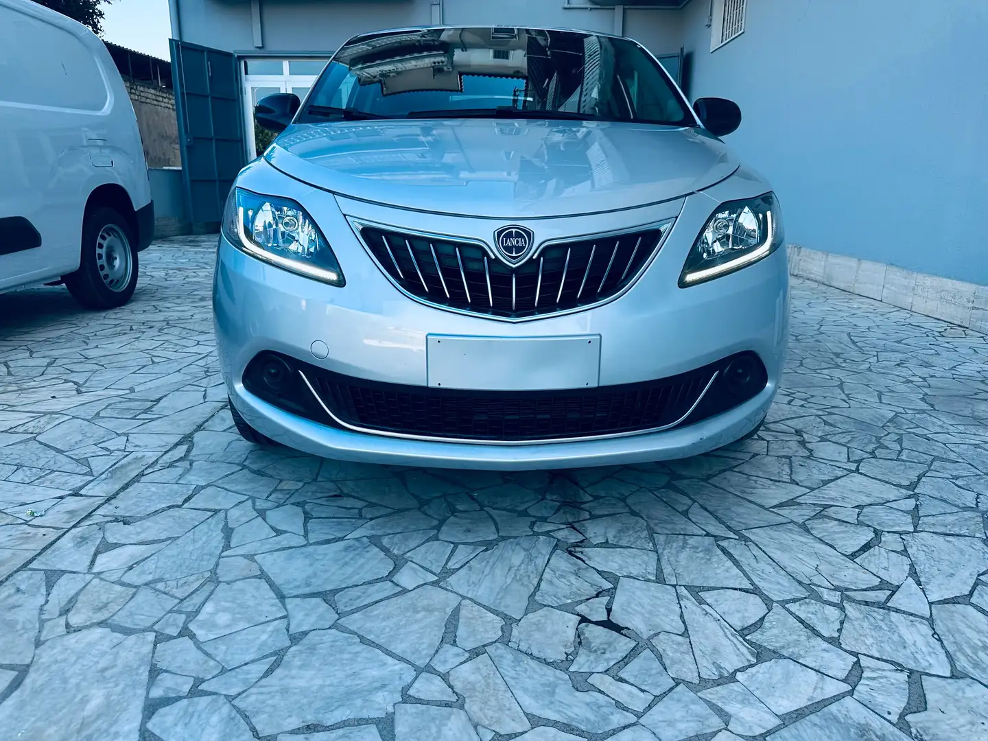 Lancia Ypsilon Ypsilon 1.0 firefly hybrid Silver 5 POSTI, RUOTINO Silber - 1