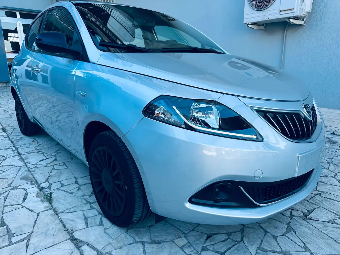 Lancia Ypsilon Ypsilon 1.0 firefly hybrid Silver 5 POSTI, RUOTINO Silber - 2