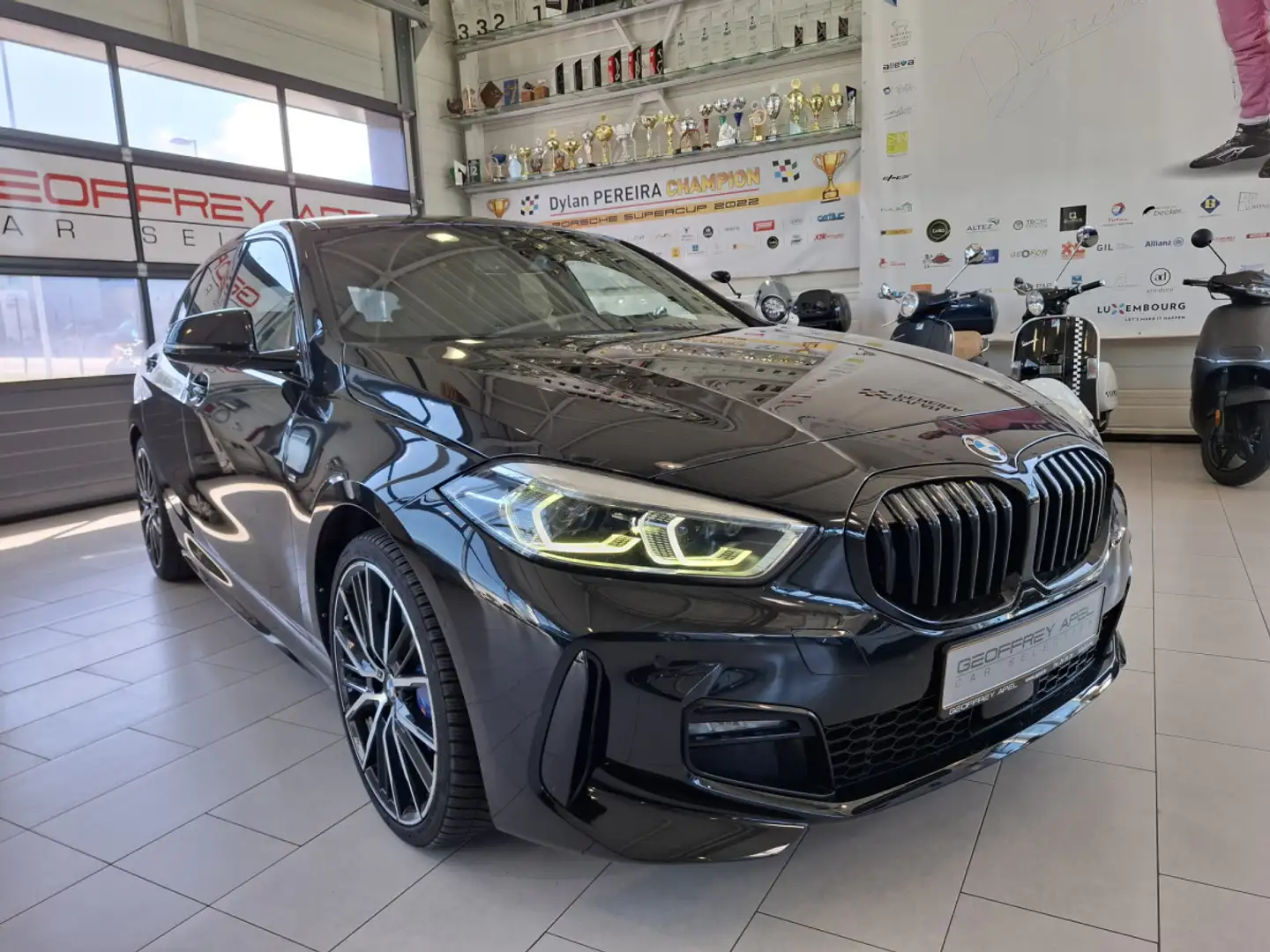BMW 118 D M SPORT PACKET LED NAVI 1 Hand Negru - 1