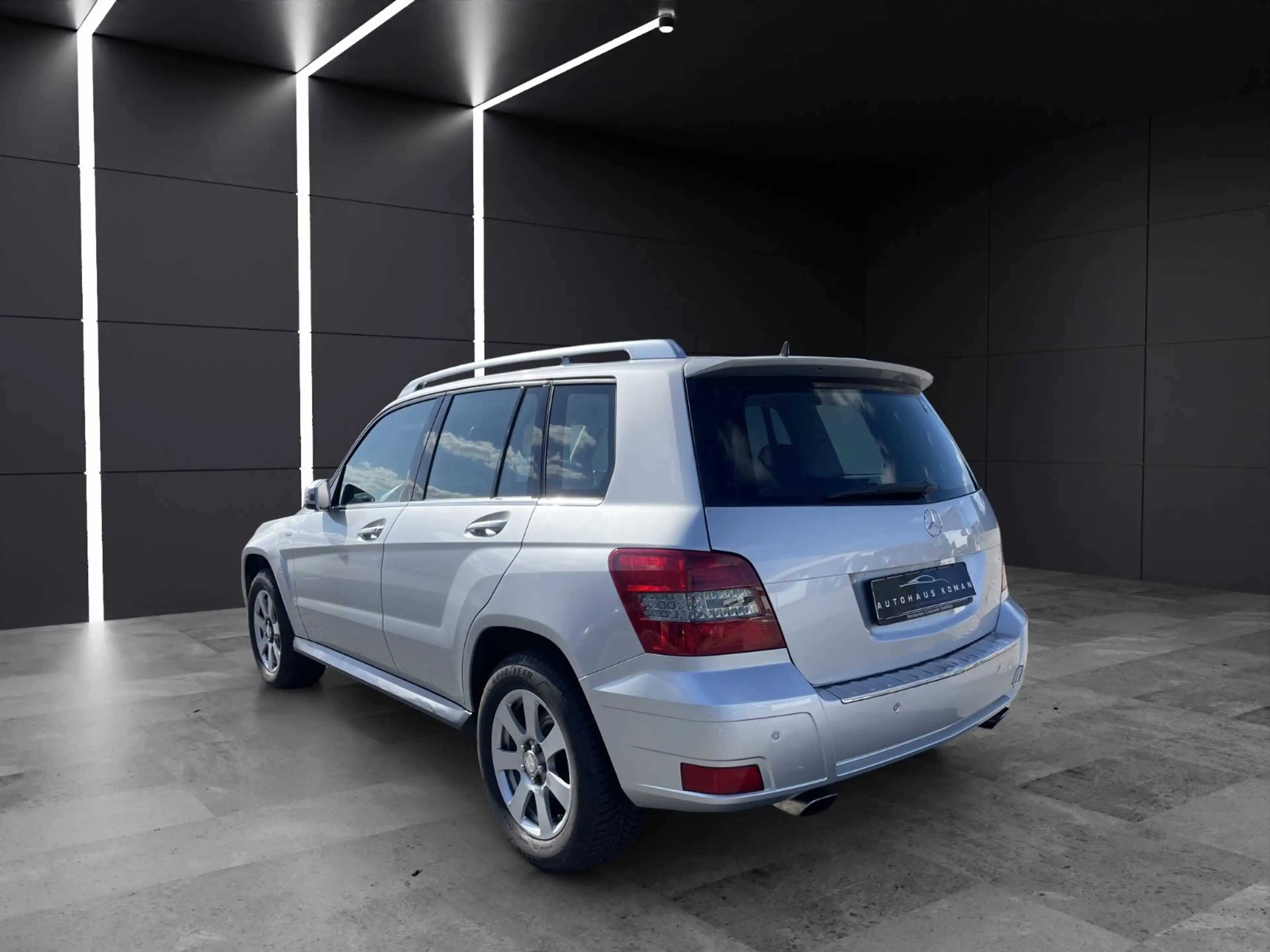 Mercedes-Benz GLK 220 GLK220 CDI*AUTOM.*KLIMA*PDC*NAVI*TEMPOMAT*1.HAND — photo 6