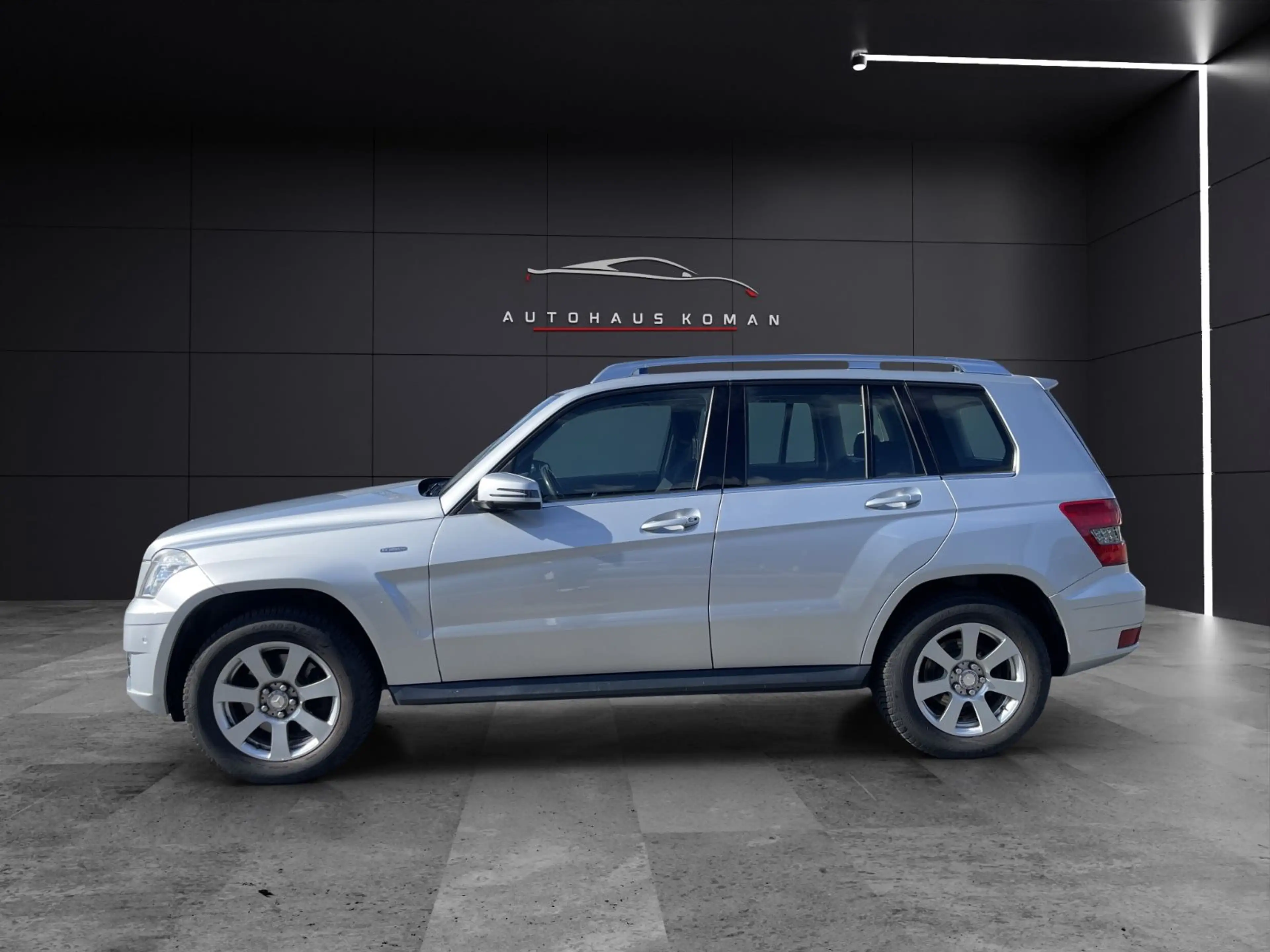 Mercedes-Benz GLK 220 GLK220 CDI*AUTOM.*KLIMA*PDC*NAVI*TEMPOMAT*1.HAND — photo 4