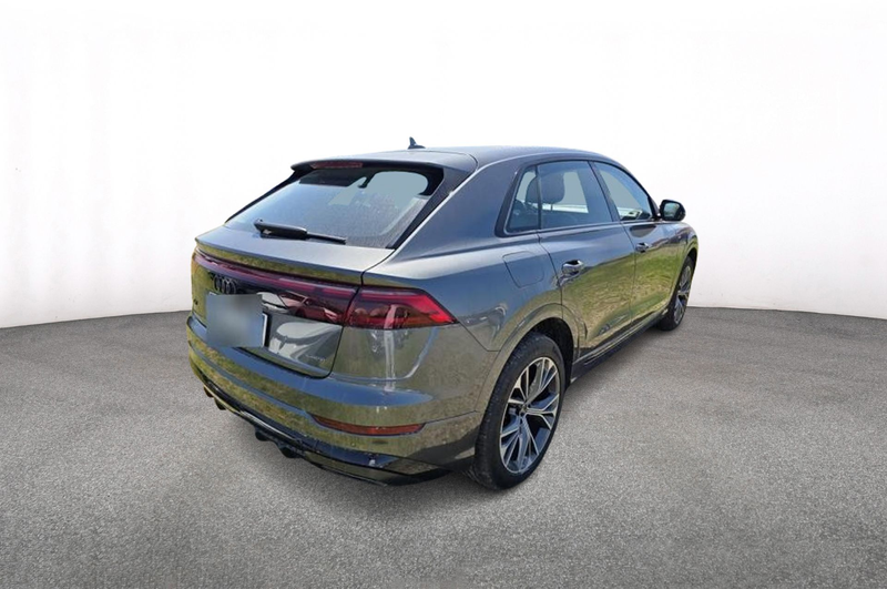 Audi Q8 55 TFSI e quattro 2xS-LINE BLACK LUFT GLEICH SICH — photo 2