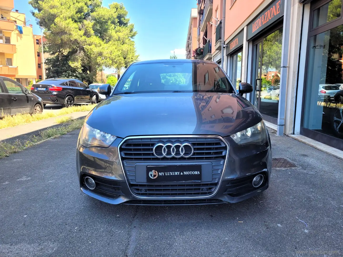 Audi A1 1.6 TDI 105 CV SLINE ITA*BI-COLOR Grijs - 2