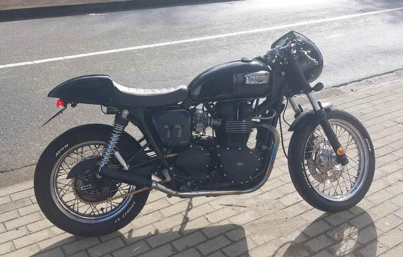 Triumph Bonneville SE Negro - 2