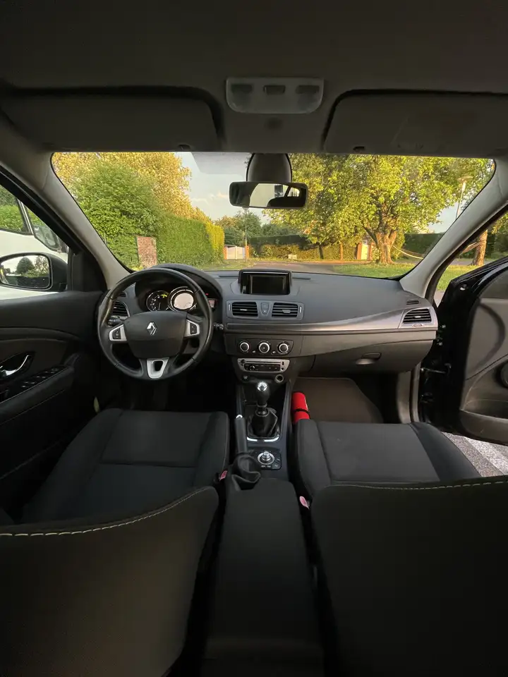 Renault Megane Berline — photo 7