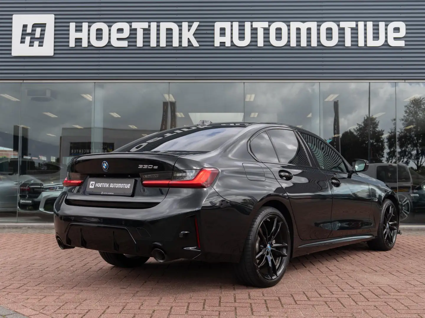 BMW 330 3 Serie 330e | Ambiente | M-Sport | Stoelverwarmin Schwarz - 2