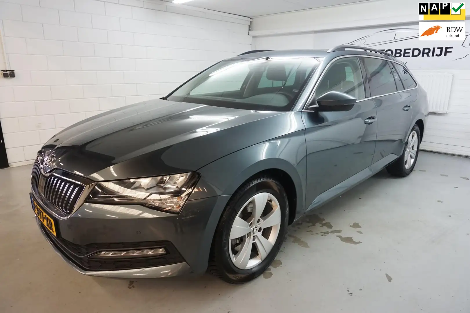 Skoda Superb Combi 1.5 TSI ACT Business Edition Plus Dealer ond Grijs - 1