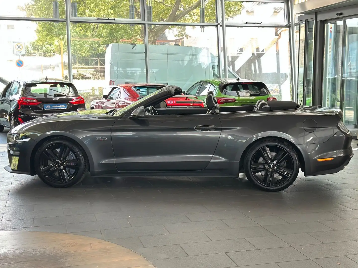Ford Mustang GT Convertible 5.0 V8 #MAGNERIDE #ACC Сірий - 2
