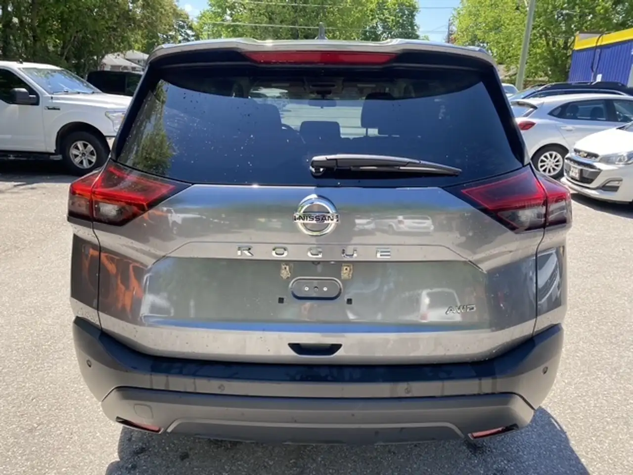 Nissan Rogue снимка Nissan Rogue