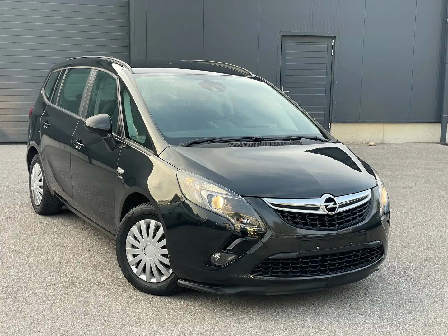 Opel Zafira Tourer C Active 1.6 CDTi ecoFlex Edition, Euro-6 Schwarz - 1