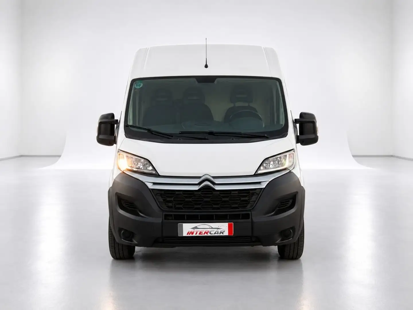 Citroen Jumper BlueHDi 103KW (140CV) Furgón 33L2H2 Blanco - 2
