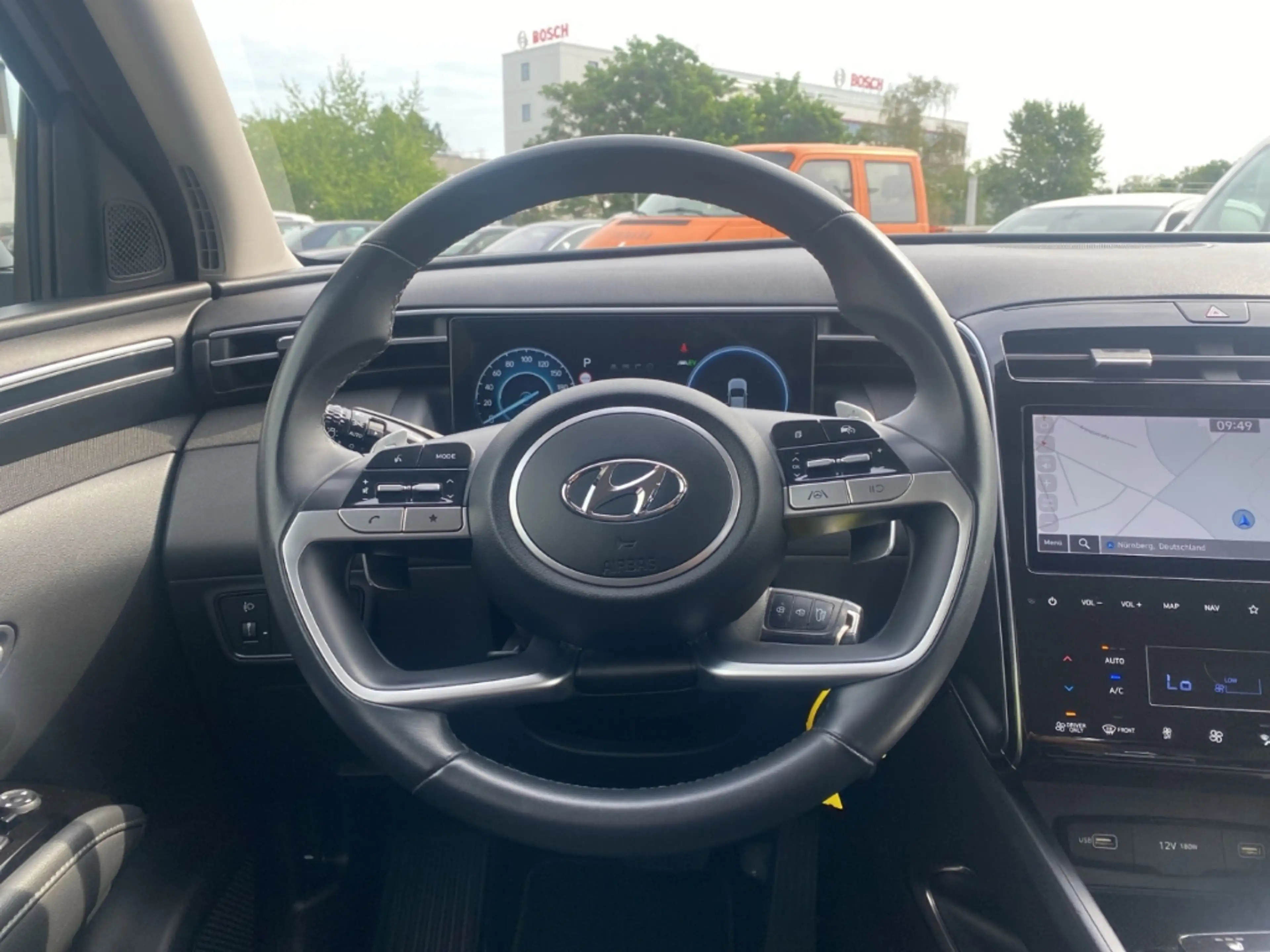 Hyundai TUCSON Plug-In Hybrid 4WD Digitales Cockpit — photo 11