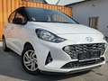 Hyundai i10 1,0 chic Weiß - thumbnail 1