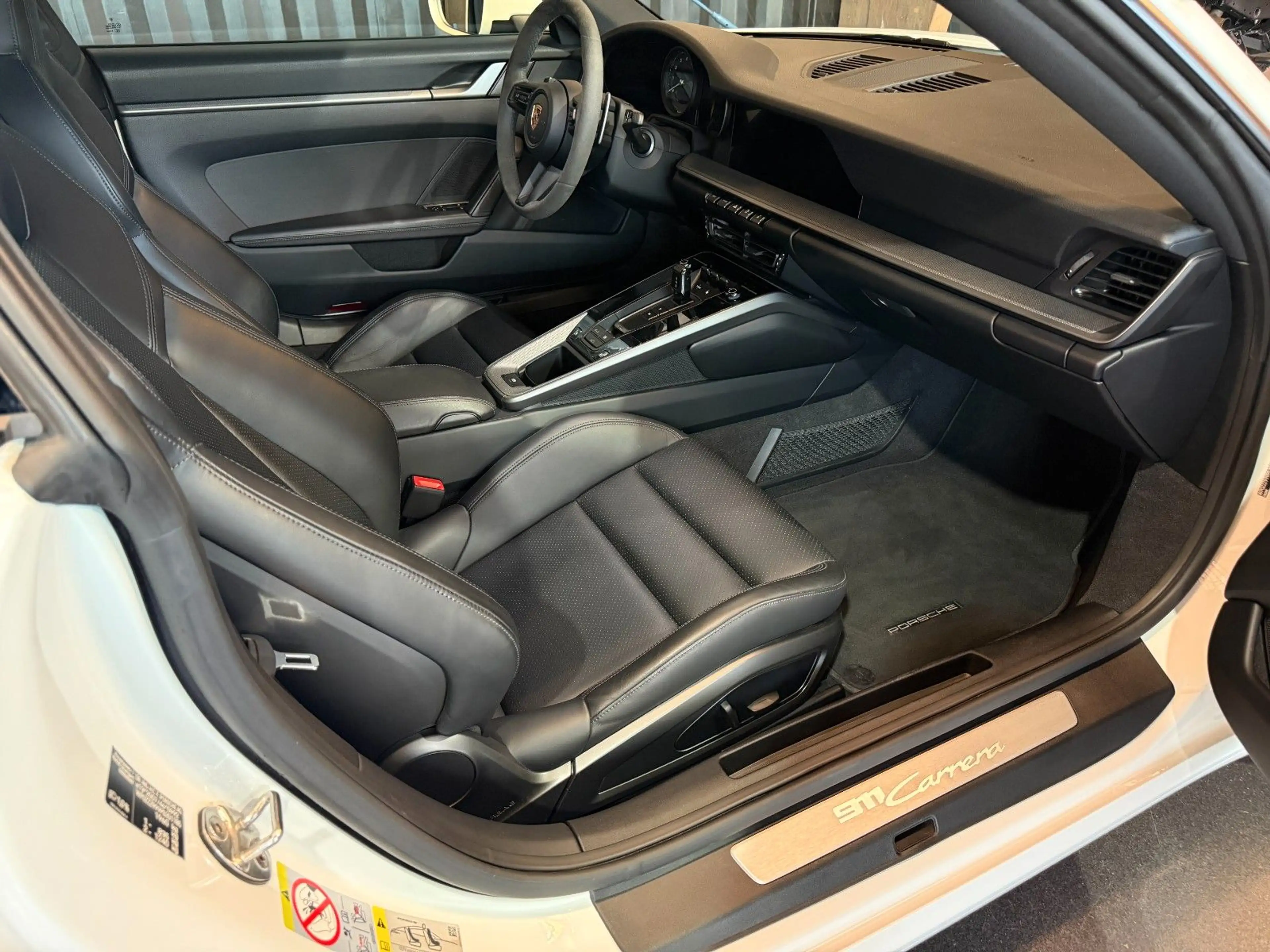 Porsche 911 Carrera (Approved|Sportabgasanlage|CarPlay) — photo 13