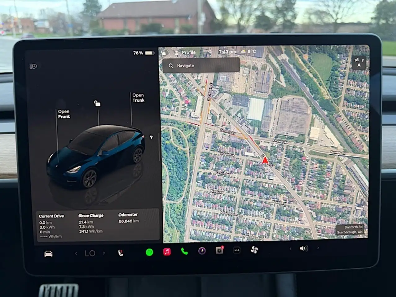 Tesla Model Y снимка Tesla Model Y