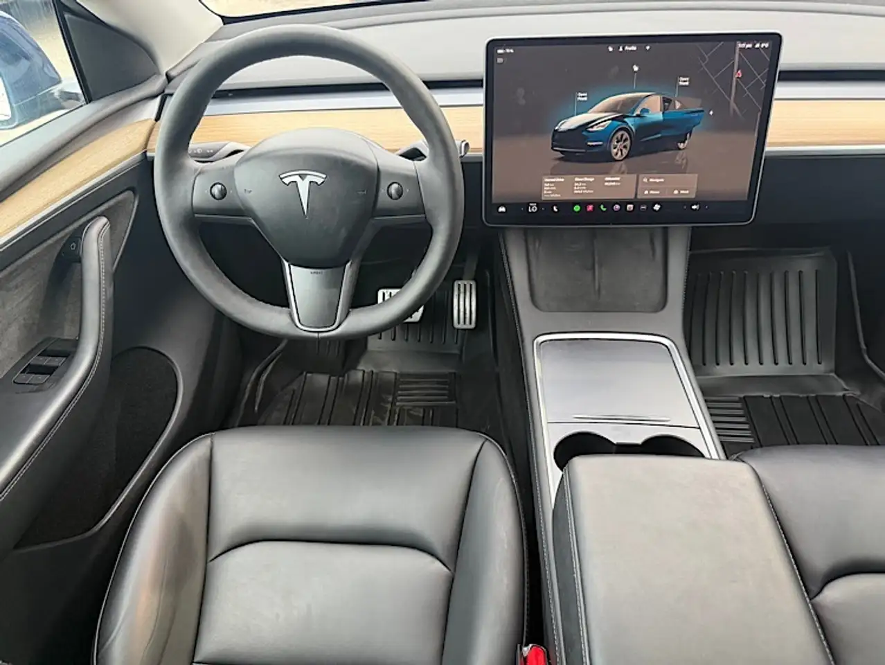 Tesla Model Y снимка Tesla Model Y