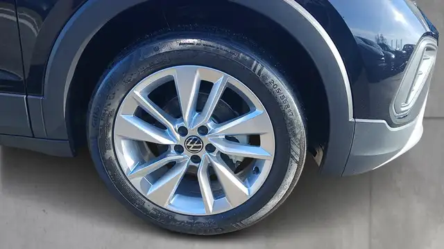 Volkswagen T-Cross view 5