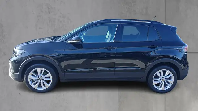 Volkswagen T-Cross view 2