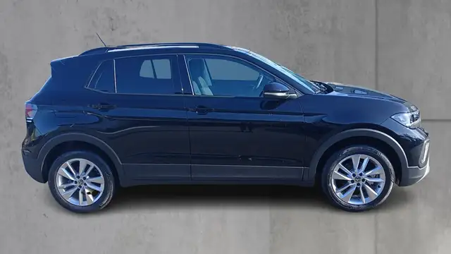 Volkswagen T-Cross view 4