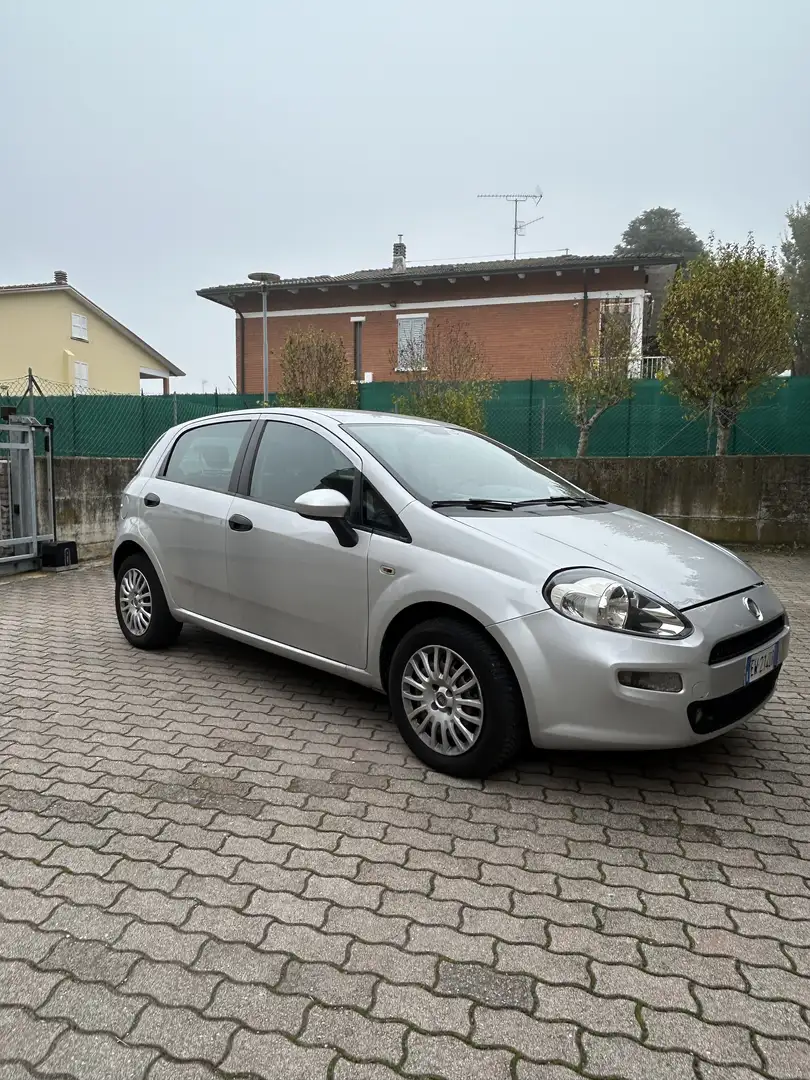 Fiat Punto 5p 1.2 natural power Classic Active - 2