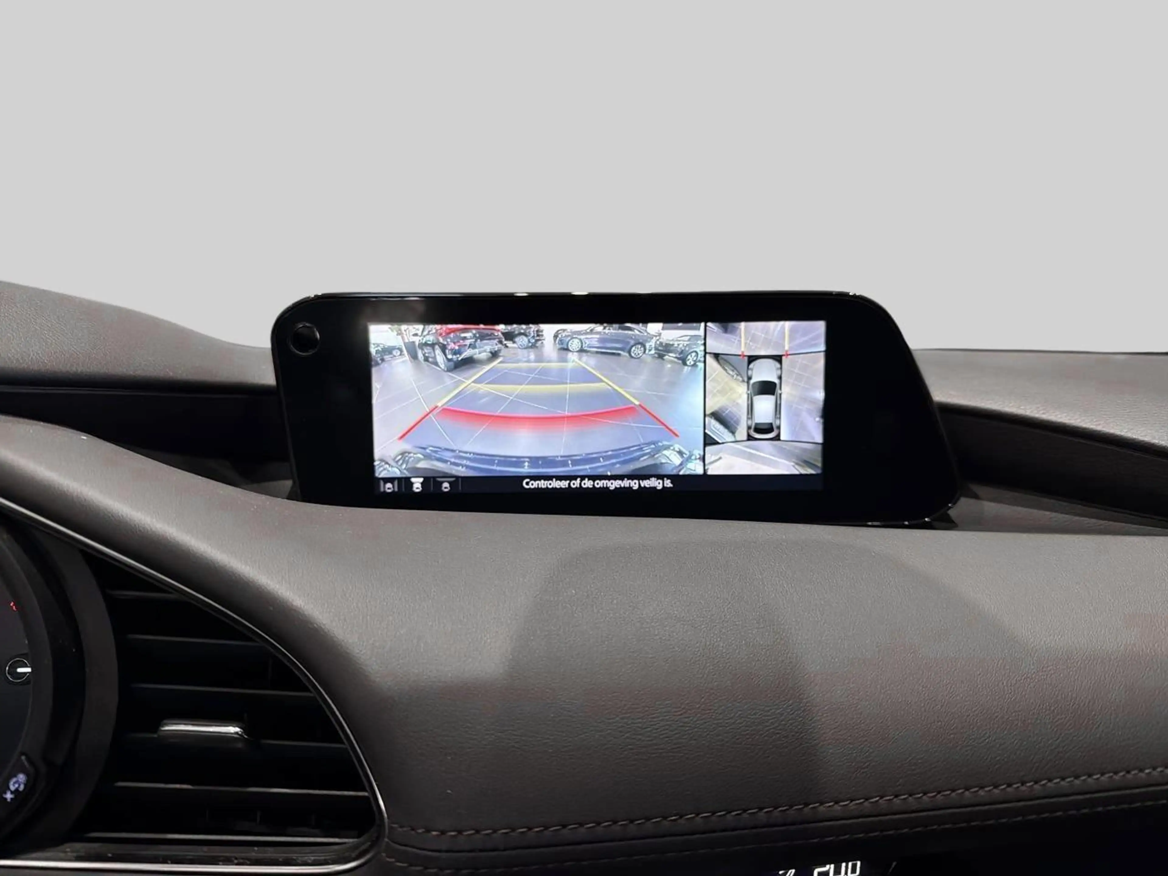 Mazda 3 Hatchback 2.0 Skyactiv-G 90kW Skydrive Sport — photo 11