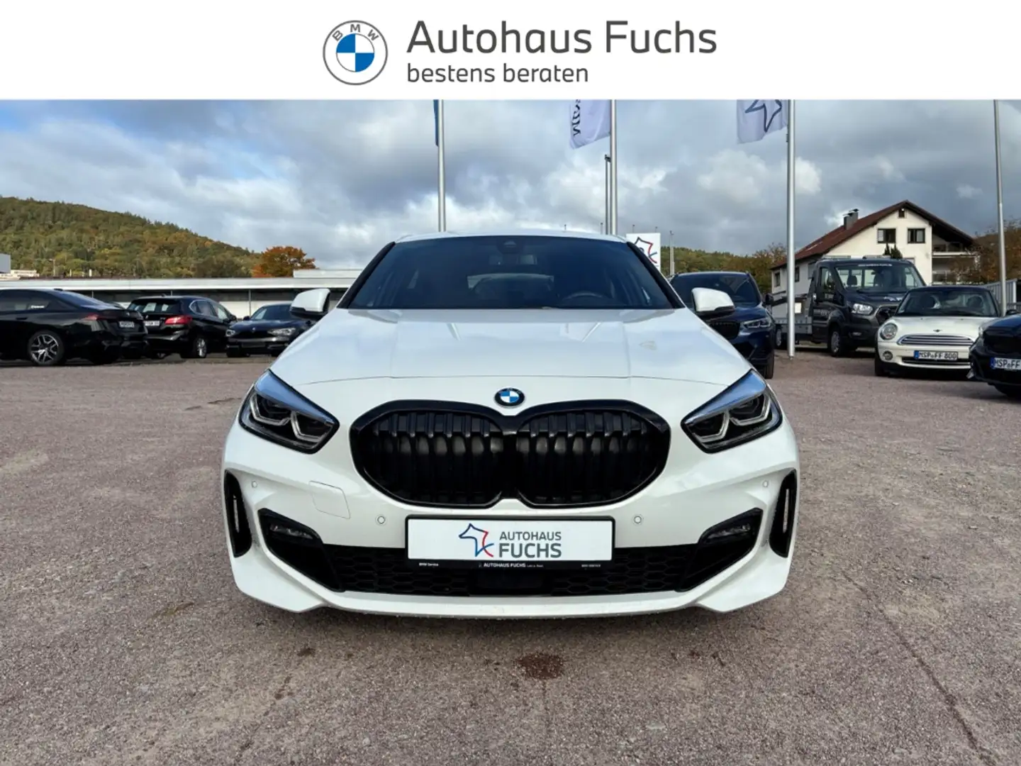 BMW 118 i M Sportpaket Automatik RFK Sitzheizung Navi Digi Weiß - 2