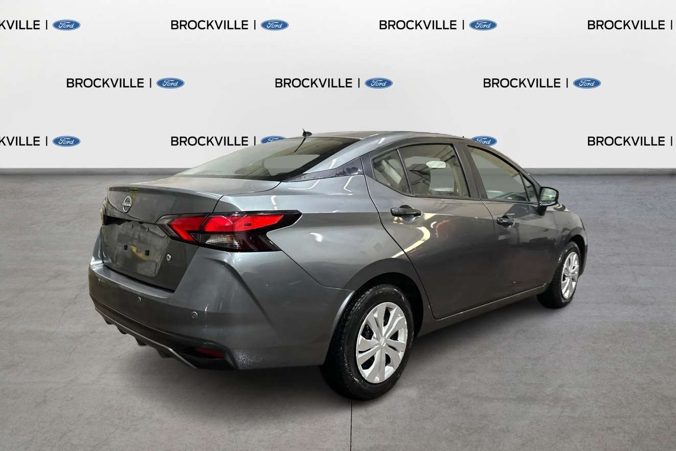 2025 Nissan Versa S — photo 1