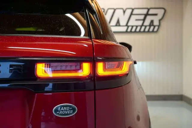 Land Rover Range Rover Velar view 6