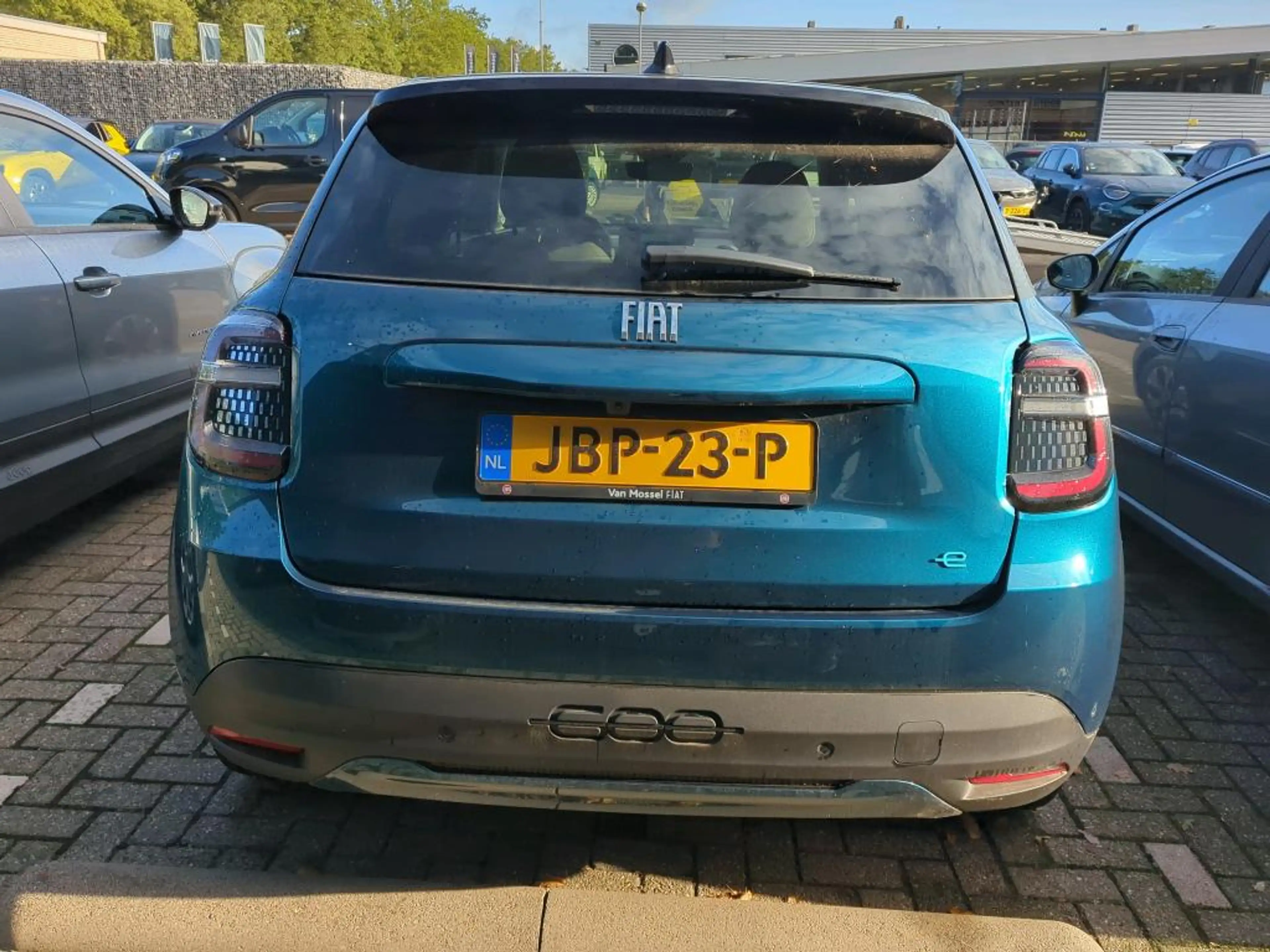 Fiat 600e La Prima 54 kWh tot 8 Jaar Garantie! | Navigatie | — photo 10