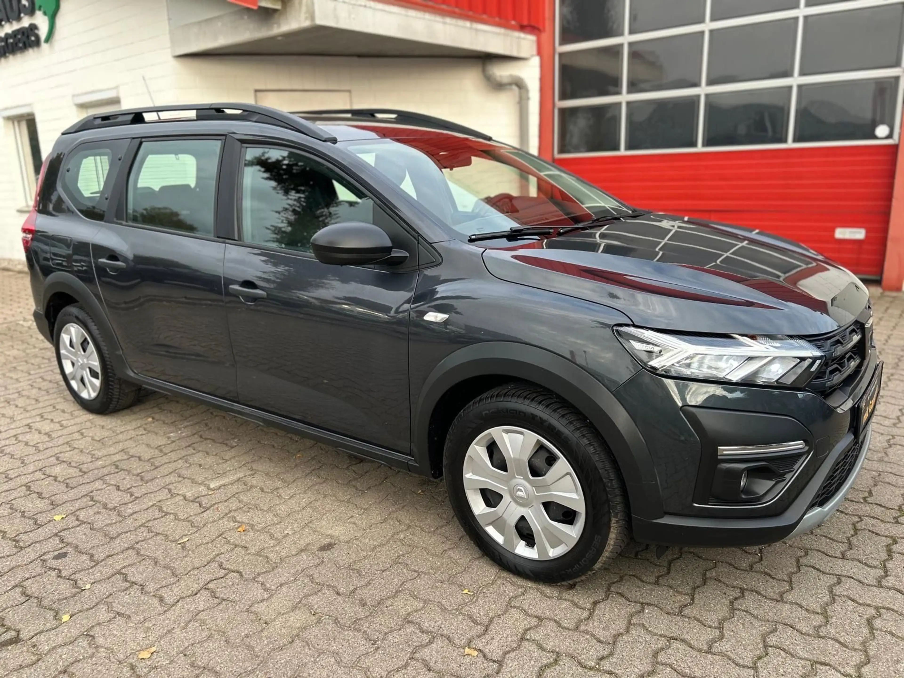 Dacia Jogger Essential/AHK/7-SITZE/GJR/TÜV NEU/TEMP — photo 4