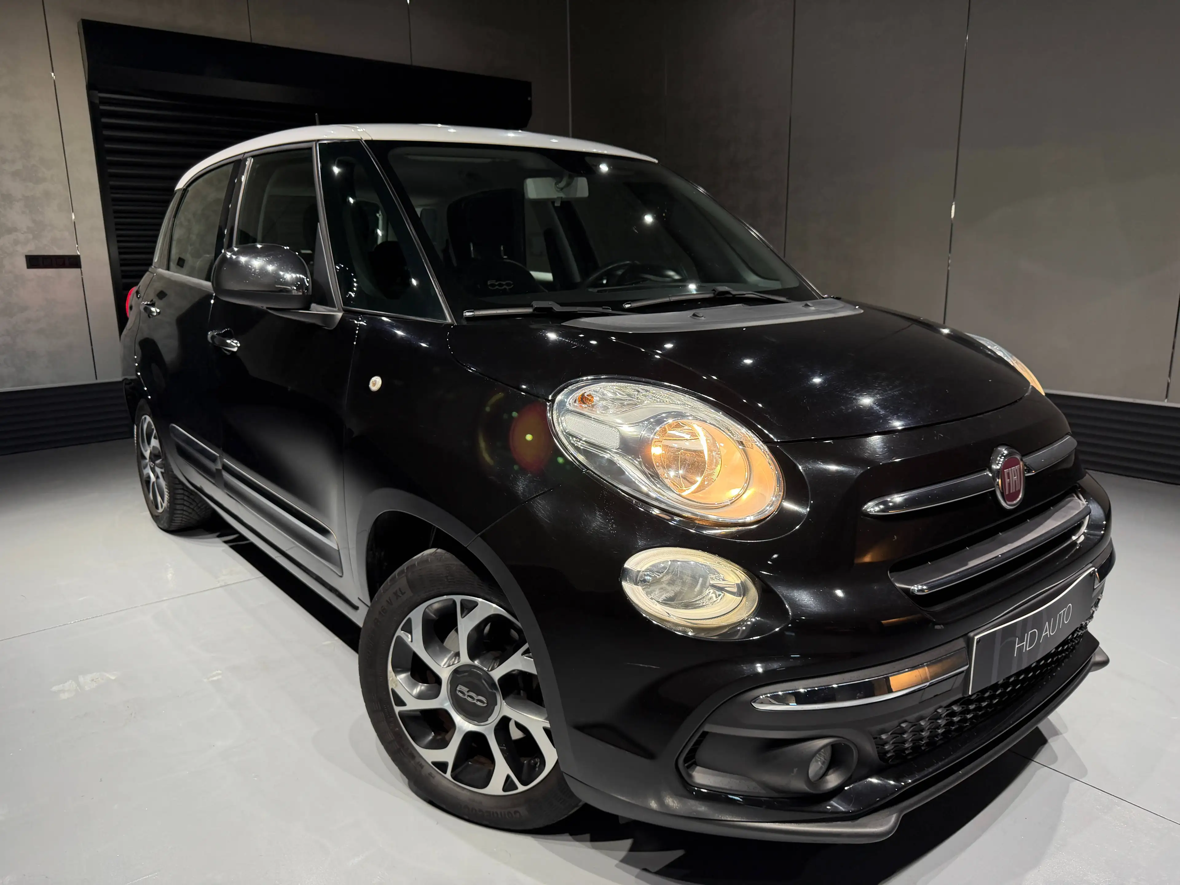 Fiat 500L 500L 1.4i MIRROR SERIE//1ER PRO 98.700KM//GPS//LED//UCONNECT// — photo 7