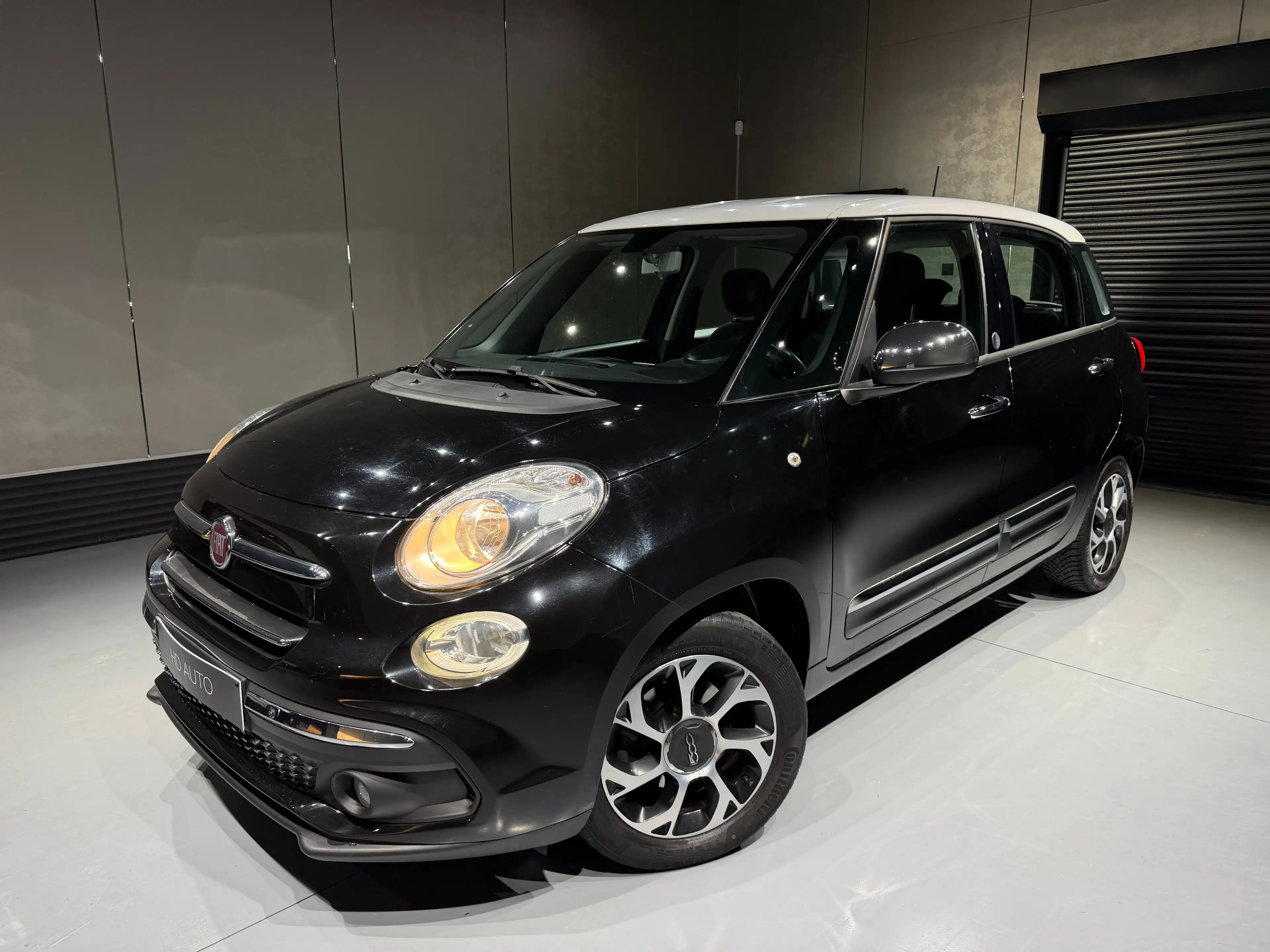 Fiat 500L 500L 1.4i MIRROR SERIE//1ER PRO 98.700KM//GPS//LED//UCONNECT// — photo 3