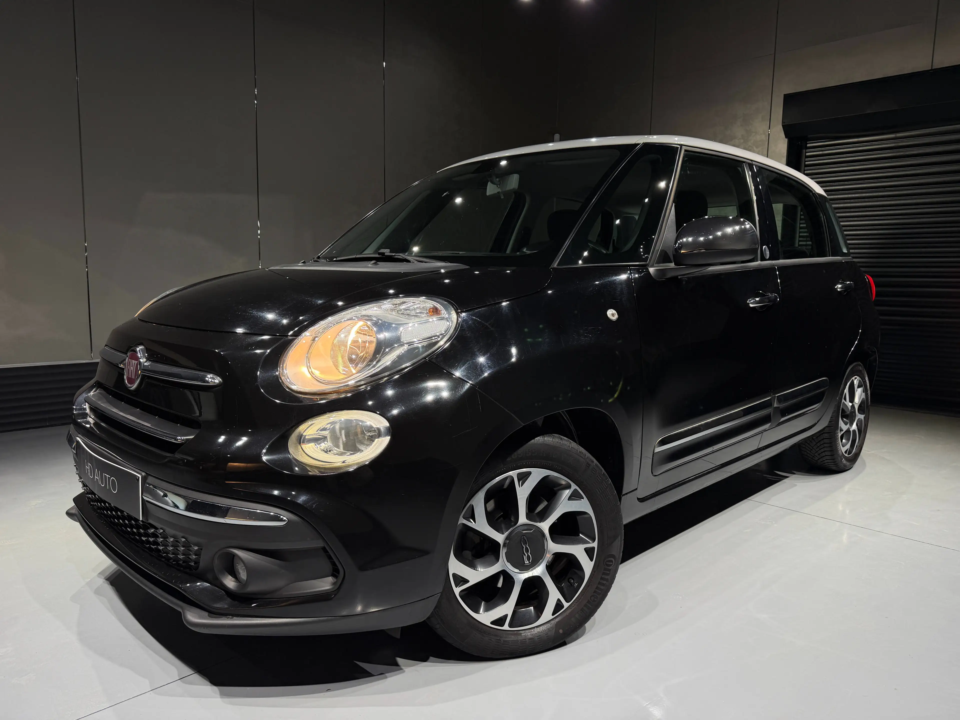 Fiat 500L 500L 1.4i MIRROR SERIE//1ER PRO 98.700KM//GPS//LED//UCONNECT//