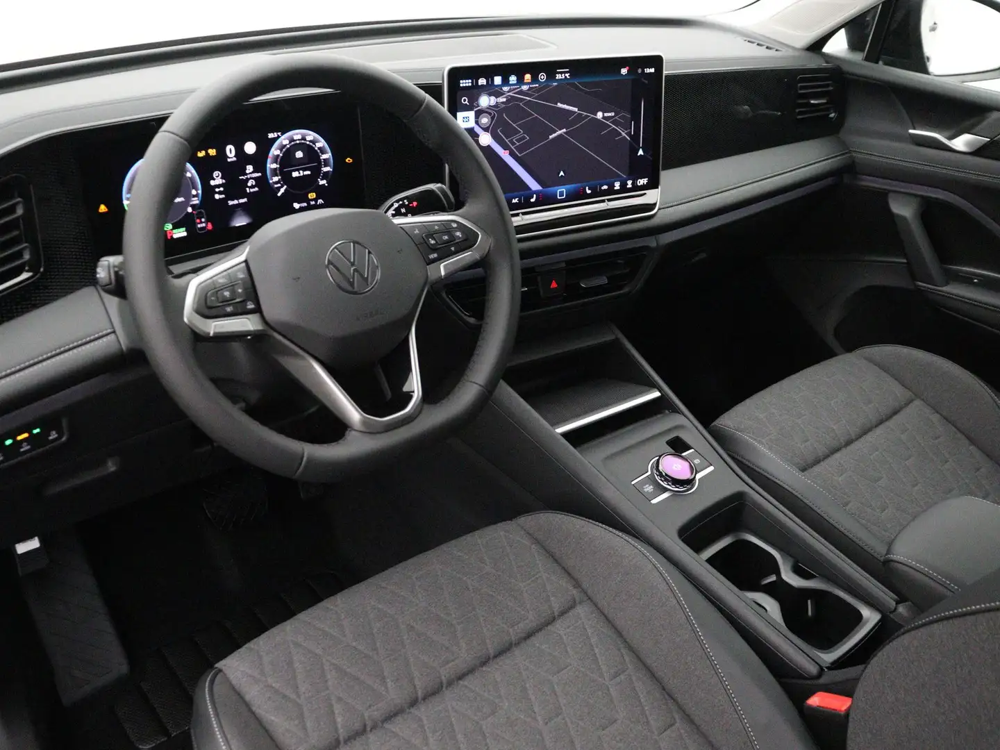 Volkswagen Tiguan Life Edition 1.5 eHybrid 150 kW / 204 pk Zwart - 2