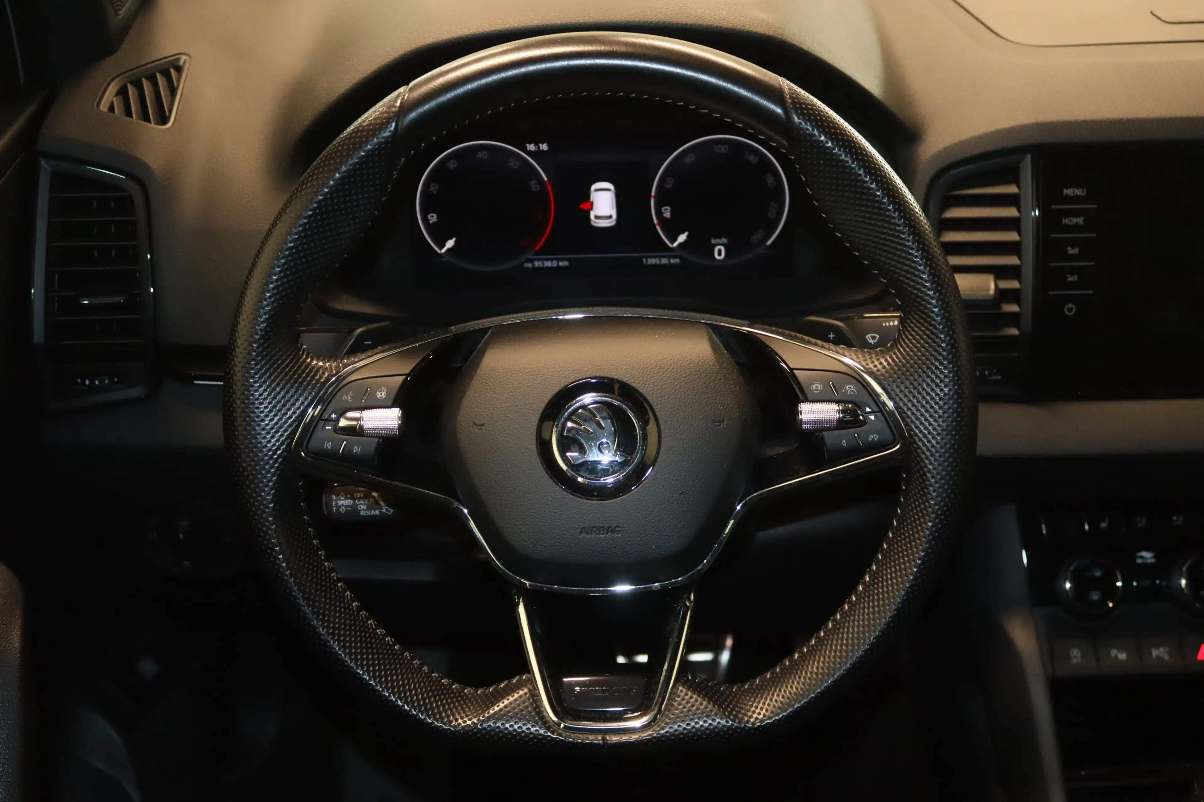 Skoda Karoq 2.0 TSI DSG Sportline 4x4 360°-AHK-LED-ACC — photo 5