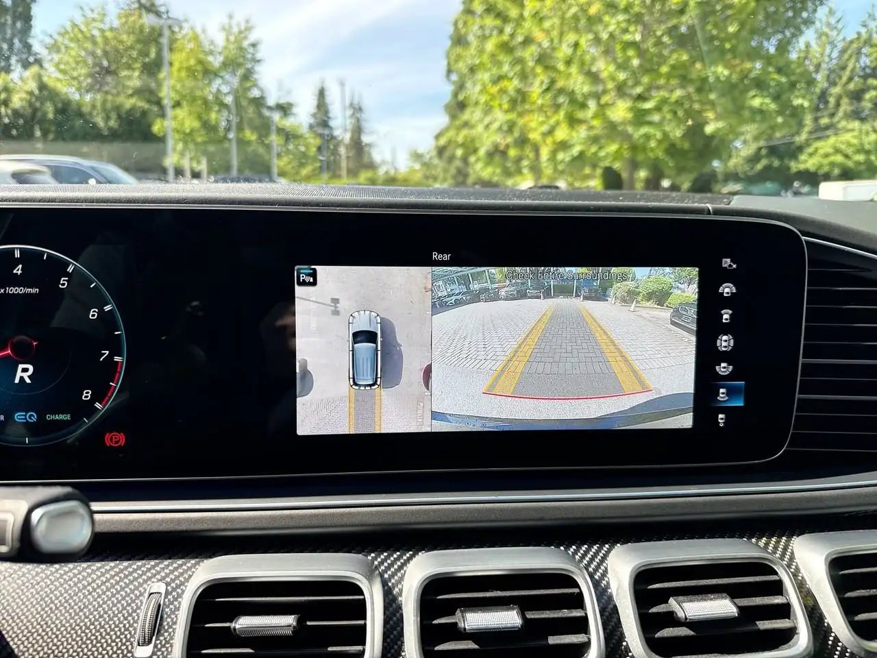 Mercedes-Benz GLE снимка Mercedes-Benz GLE
